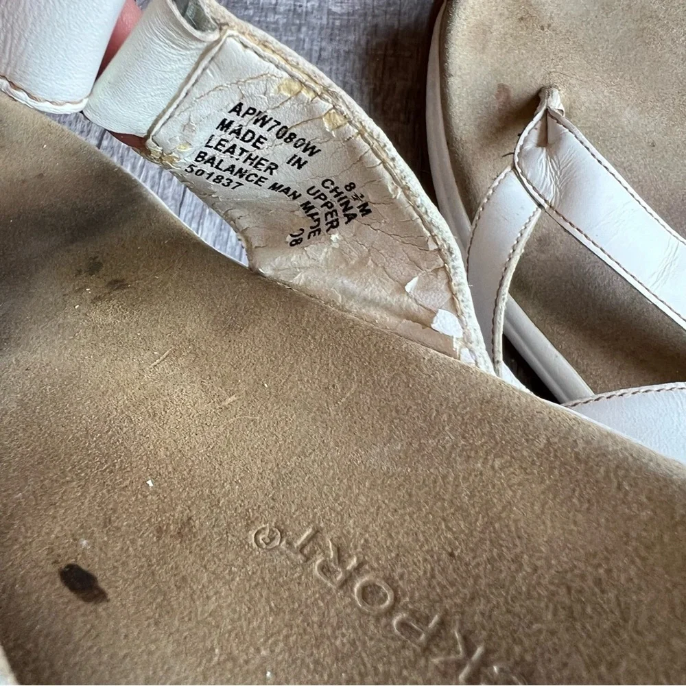 Rockport Woman’s Slides Thong Sandal White Leather Size 8.5